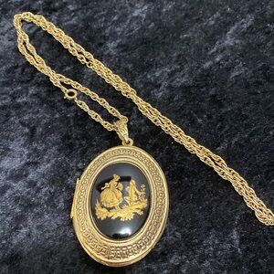 Renaissance Black and Gold Colored Pendant with Chain Necklace